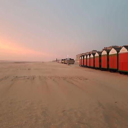 Duplex Avec Parking A 100M De La Mer De Panne Esterno foto