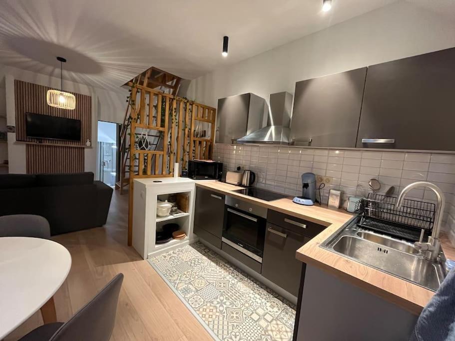 Duplex Avec Parking A 100M De La Mer De Panne Esterno foto